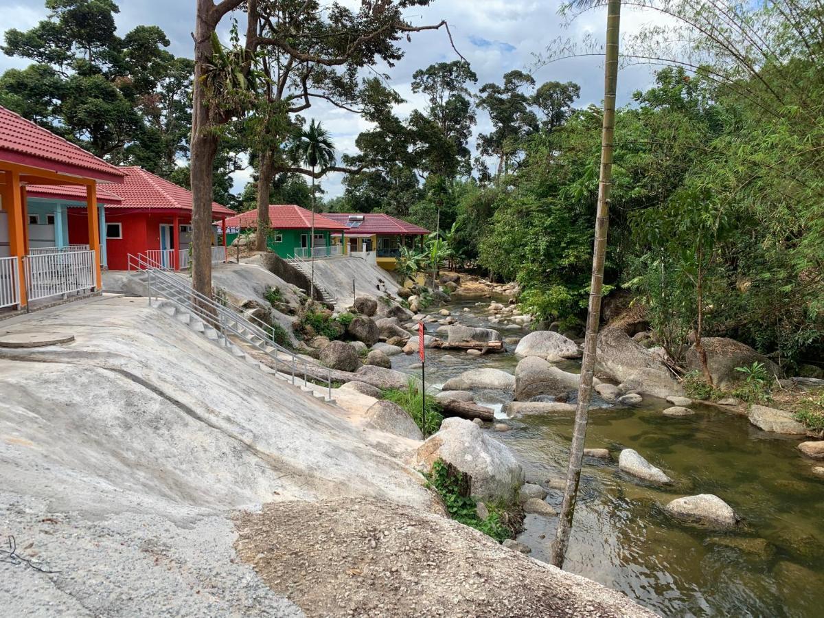 Chalet Latip D'Ayer Itam Kampong Ayer Hitam (Perak) Exterior foto